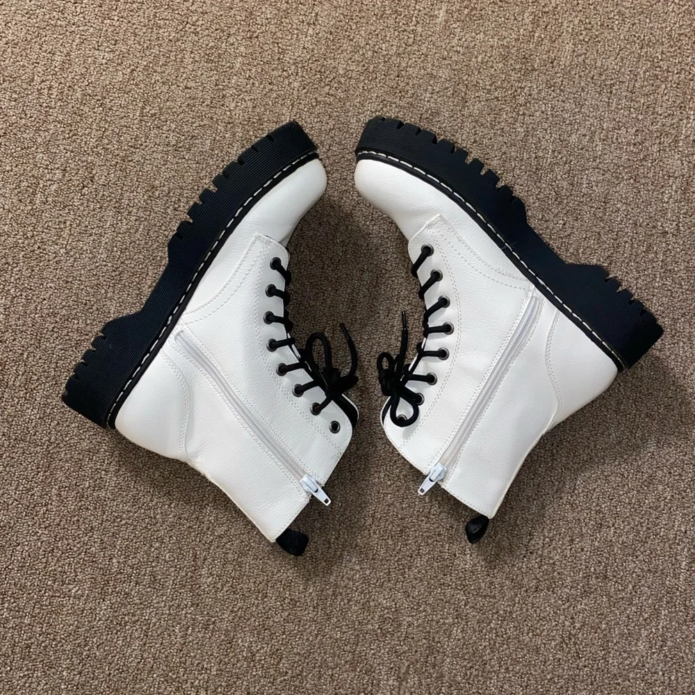 White UNIONBAY Boots - Picture 2 of 7